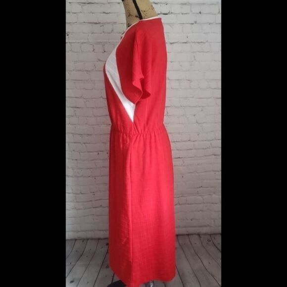 Vintage 70s Retro Mod Red and White Casual Dress - Picture 2 of 9
